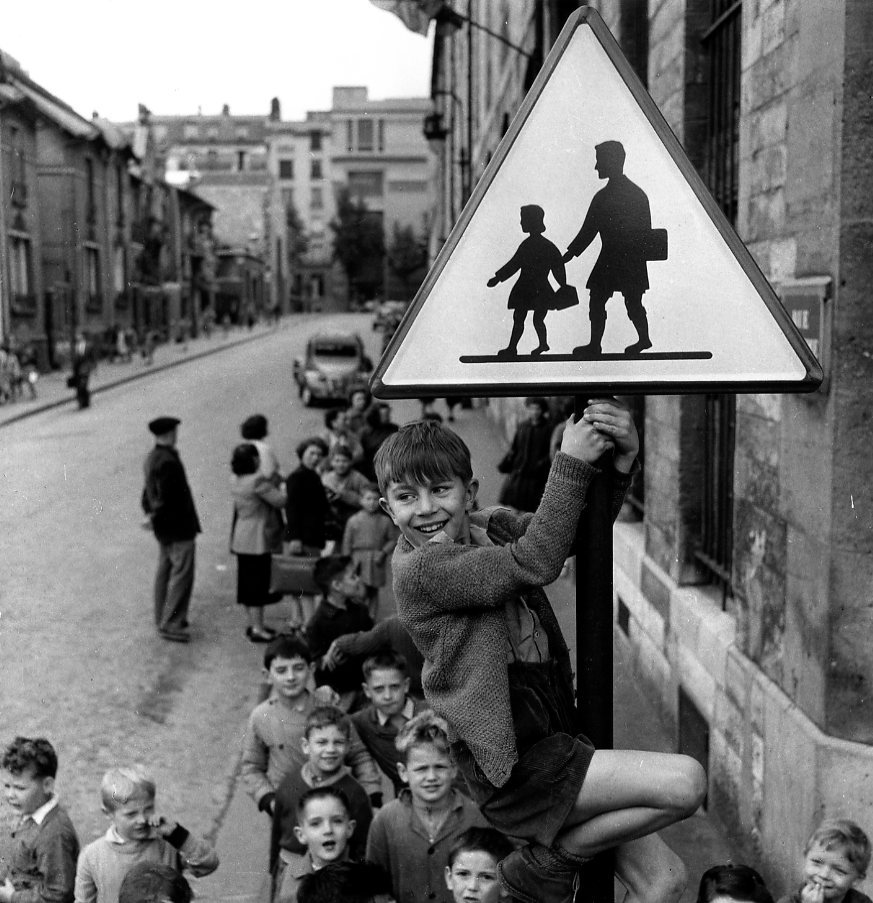 Les écoliers de la rue Damesme, Paris 1956 © Robert Doisneau