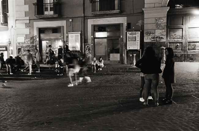 Piazza Gesu Nuovo, Napoli; Leica MP 0.58, 35mm Summicron, Kodak Tri-X © Doug Kim