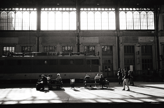 Nyugati Pályaudvar station, Budapest, Hungary; Leica MP 0.58, 35mm Summicron, Kodak Tri-X © Doug Kim