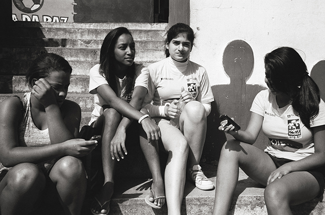 Santos-Imigrantes, São Paulo, Brasil; Leica MP 0.58, 35mm Summicron, Kodak Tri-X © Doug Kim