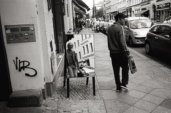 Oranienstraße, Kreuzberg, Berlin; Leica MP 0.58, 35mm Summicron, Kodak Tri-X © Doug Kim