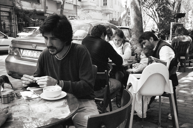 Kuzguncuk, Istanbul, Turkey; Leica MP 0.58, 35mm Summicron, Kodak Tri-X © Doug Kim