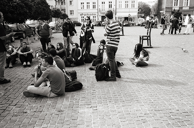 Plac Bohaterow, Jewish Ghetto, Kazimierz, Kraków, Poland; Leica MP 0.58, 35mm Summicron, Kodak Tri-X © Doug Kim