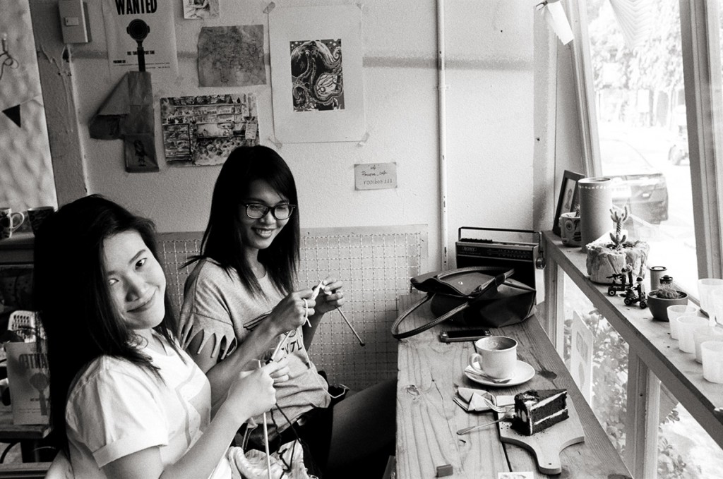 Porcupine Cafe, Ari, Bangkok, Thailand; Leica MP 0.58, 35mm Summicron, Kodak Tri-X © Doug Kim