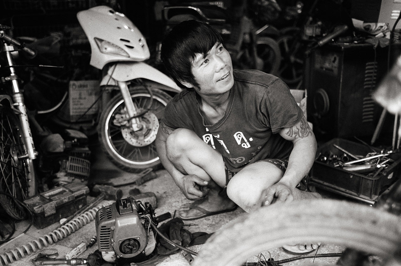 Hill Tribe Area, Chiang Mai, Thailand; Leica MP 0.58, 35mm Summicron, Kodak Tri-X © Doug Kim
