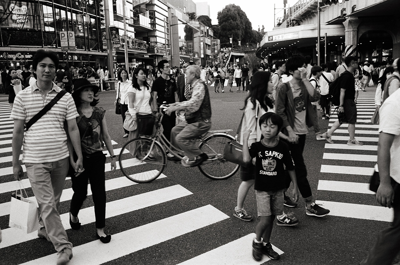 Ueno, Tokyo, Japan; Leica MP 0.58, 35mm Summicron, Kodak Tri-X © Doug Kim