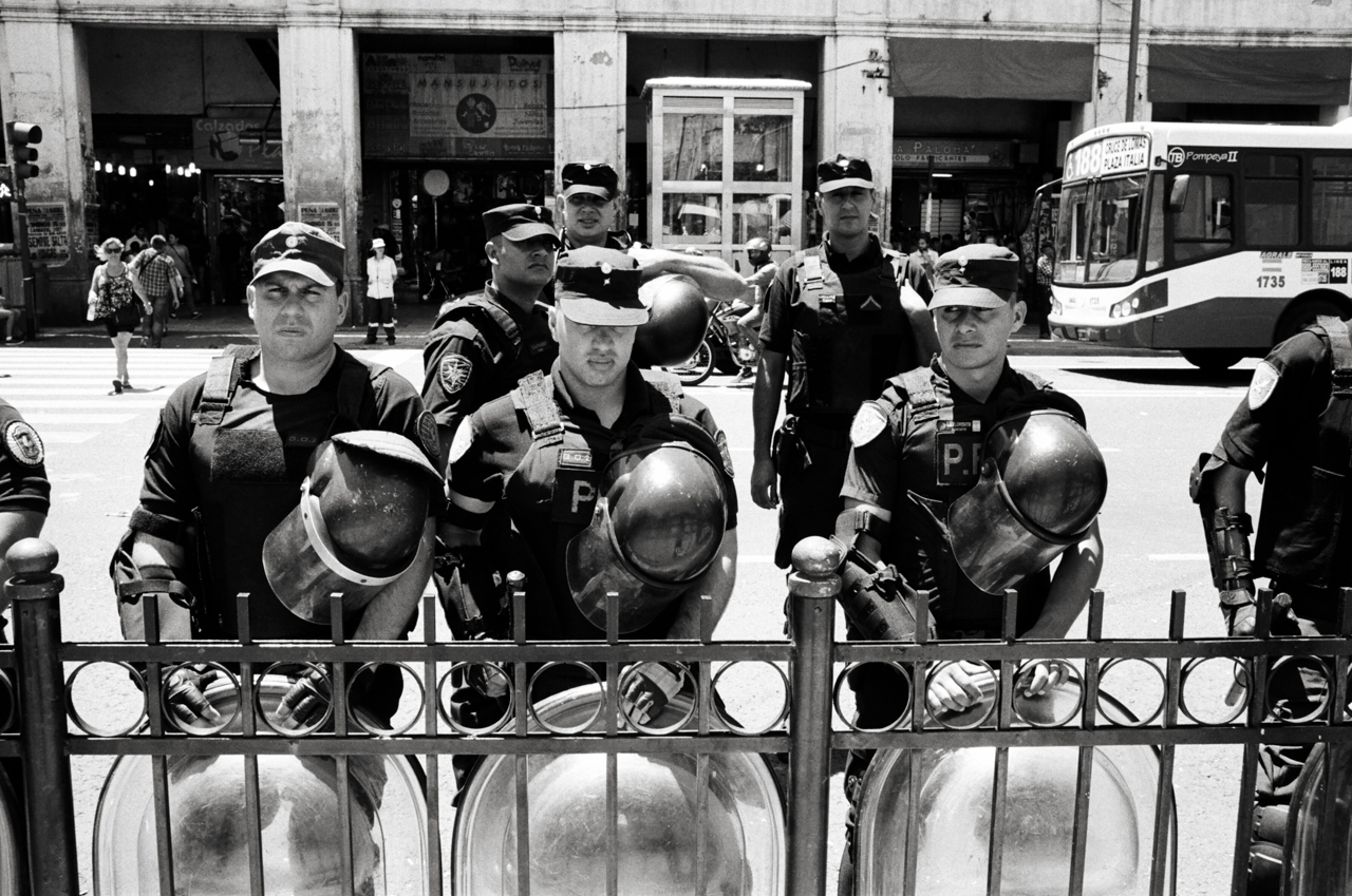 Buenos Aires, Argentina; Leica MP 0.72, 35mm Summilux, Kodak Tri-X © Doug Kim Riot Police, Police, Documentary, Urban, Downtown Buenos Aires