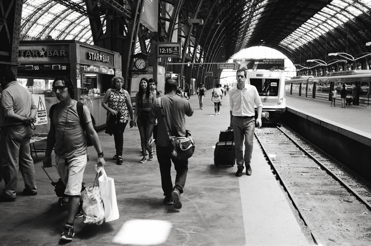 Constitución Railway Station, Buenos Aires, Argentina; Leica MP 0.72, 35mm Summilux, Kodak Tri-X © Doug Kim
